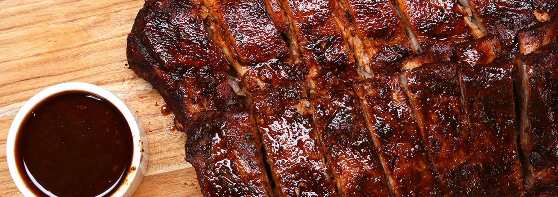 photo of ribs and sauce